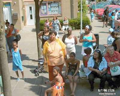 Foto 198 uit carnaval 2006 b.w