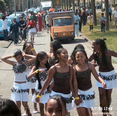 Foto 14 uit carnaval 2006 b.w