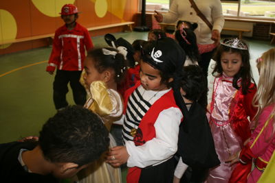 Foto 133 uit RKregenboogcarnaval