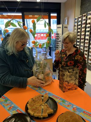 Foto 7 uit Ineke Pensioen 38 J