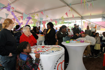 Foto 197 uit LikeJeWijkfeest14-9