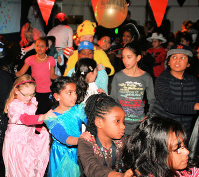 Foto 405 uit CarnavalRkRegenboog