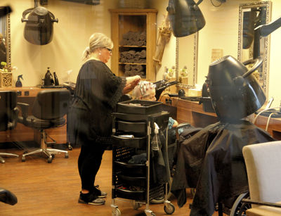 Foto 2 uit Gwen's Kapsalon