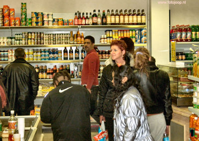 Foto 66 uit openingtokomilobi