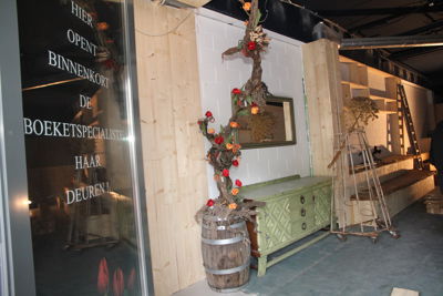 Foto 66 uit De Bloemenboetiek