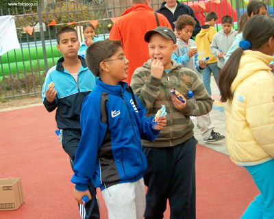 Foto 45 uit schoolsportplein07b.w