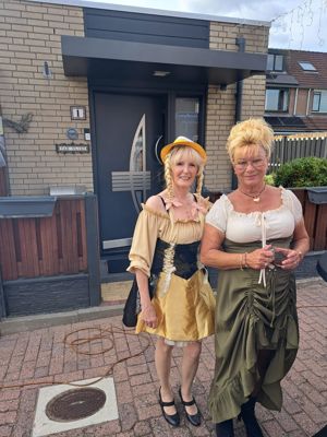 Foto 101 uit X-26-9-26  BURENDAG AAN DE WALBURGPAD BEVERWAARD 