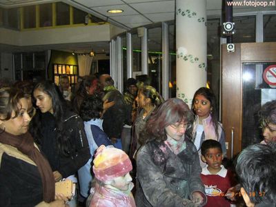 Foto 112 uit holi feest 2006 b.w