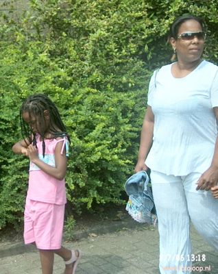 Foto 12 uit carnaval 2006 b.w