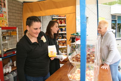 Foto 11 uit KoningsDag27-04-18