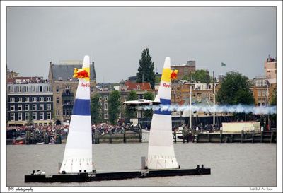 Foto 80 uit red bull air race r.dam