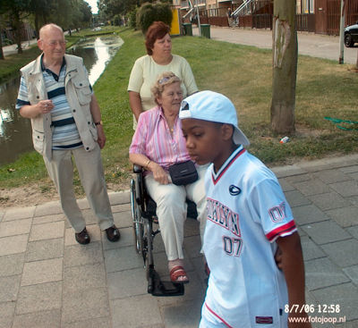 Foto 136 uit carnaval 2006 b.w