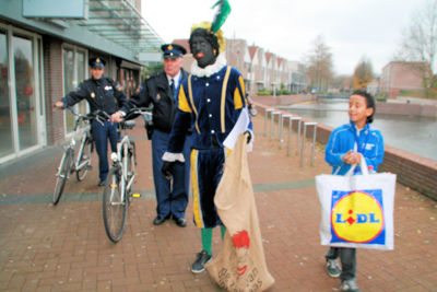 Foto 2 uit ZwartePietenWinkelcentr