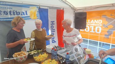 Foto 29 uit X-26-9-26  BURENDAG AAN DE WALBURGPAD BEVERWAARD 