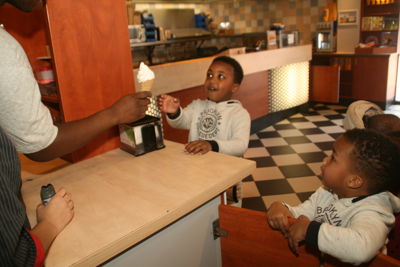 Foto 25 uit IJs ActieVerhage25-3