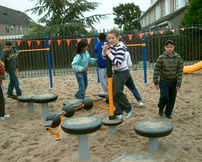 Foto 52 uit schoolsportplein07b.w