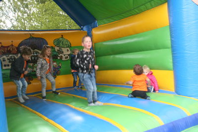 Foto 36 uit 27-4-17 Koningsdag