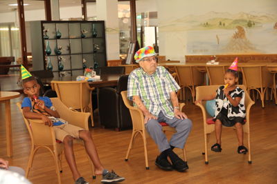 Foto 26 uit NicoZwangTrakteerd