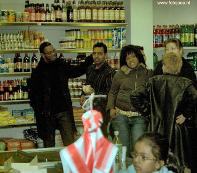 Foto 112 uit openingtokomilobi