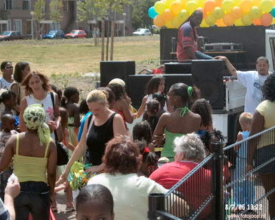 Foto 153 uit carnaval 2006 b.w