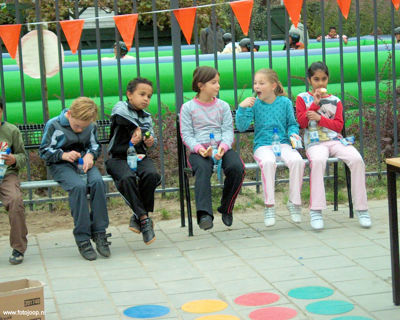 Foto 28 uit schoolsportplein07b.w