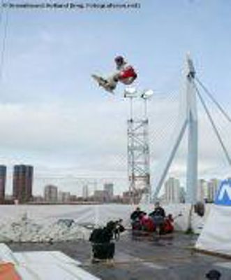 Foto 82 uit big air snowboarden